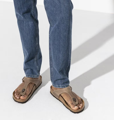 Birkenstock Gizeh Oiled Leather Sandals - Tobacco (Regular/Wide)