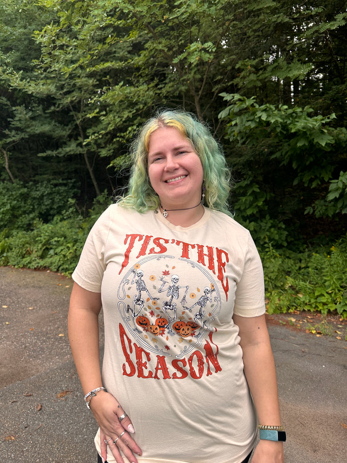 "Tis the Season" Graphic Tee