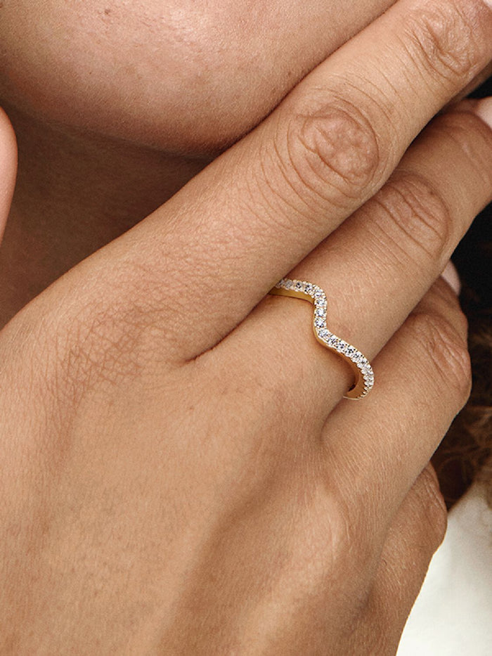 Sparkling Gold Wave Ring