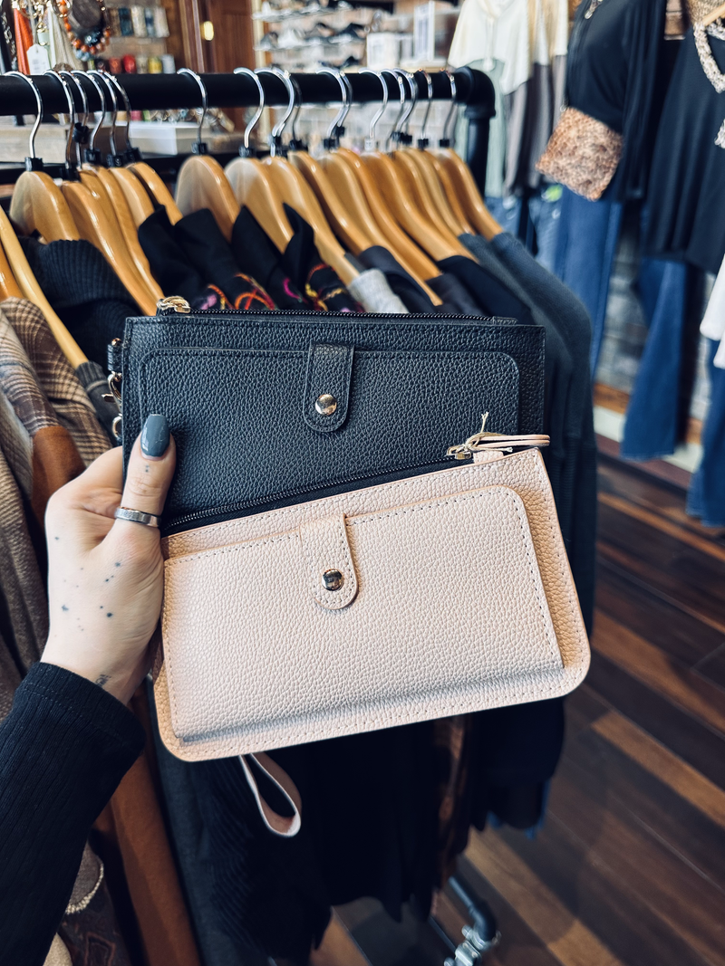 Faye Wristlet Wallet
