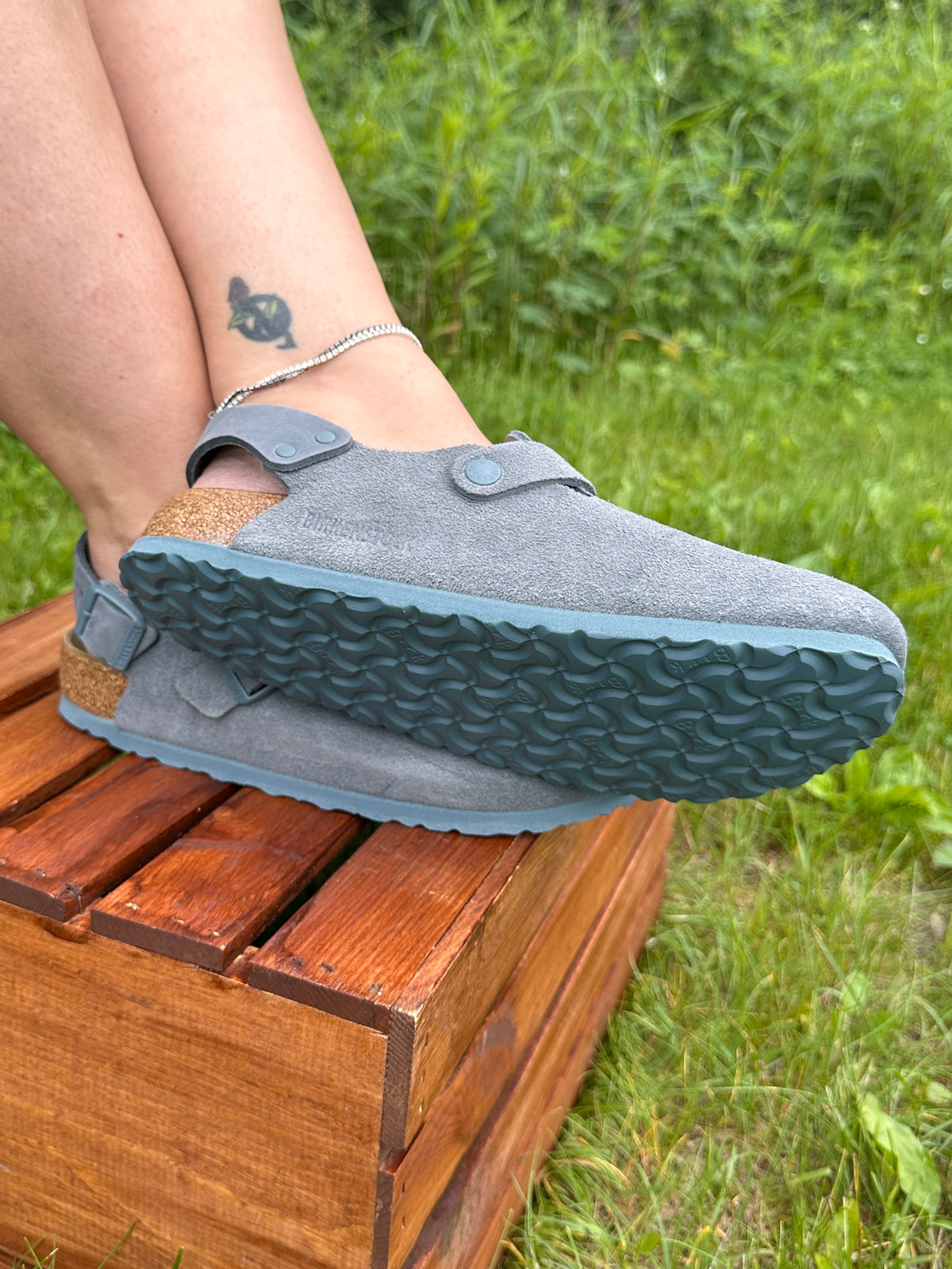 Birkenstock Tokio Suede Clogs - Basalt Gray (Medium/Narrow)