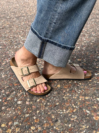 Birkenstock Arizona Suede Sandals - Sandcastle (Medium/Narrow)