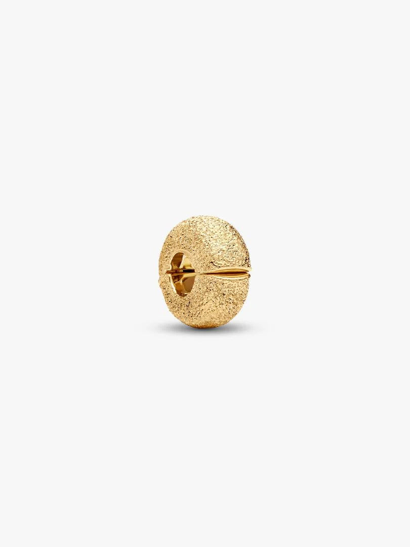 14k gold-plated diamond pointed mini clip with silicone grip