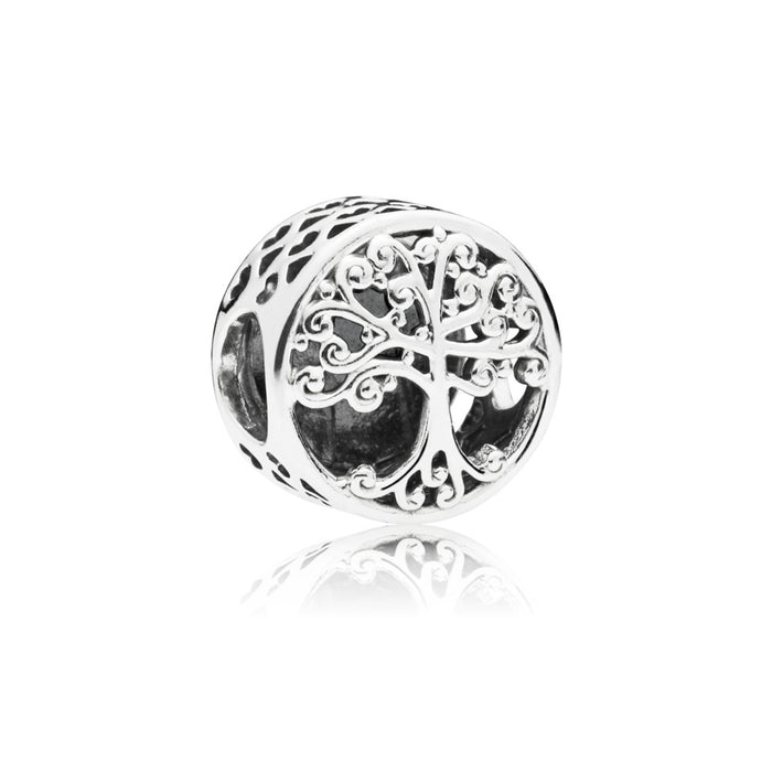 Family tree charm in sterling silver with engraving "Family is where love grows"