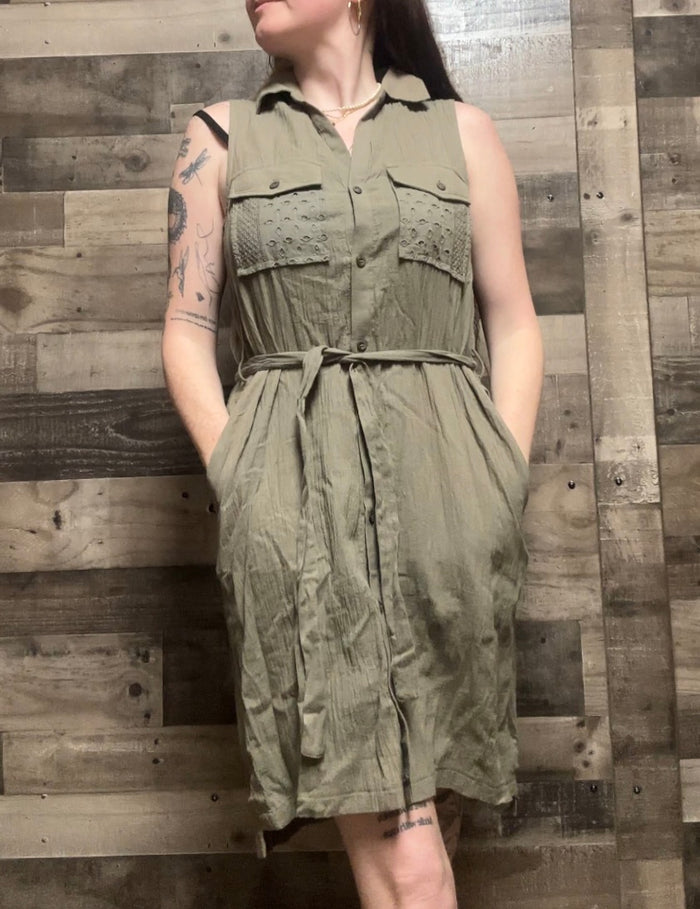 Cassie Sleeveless Shirt Dress