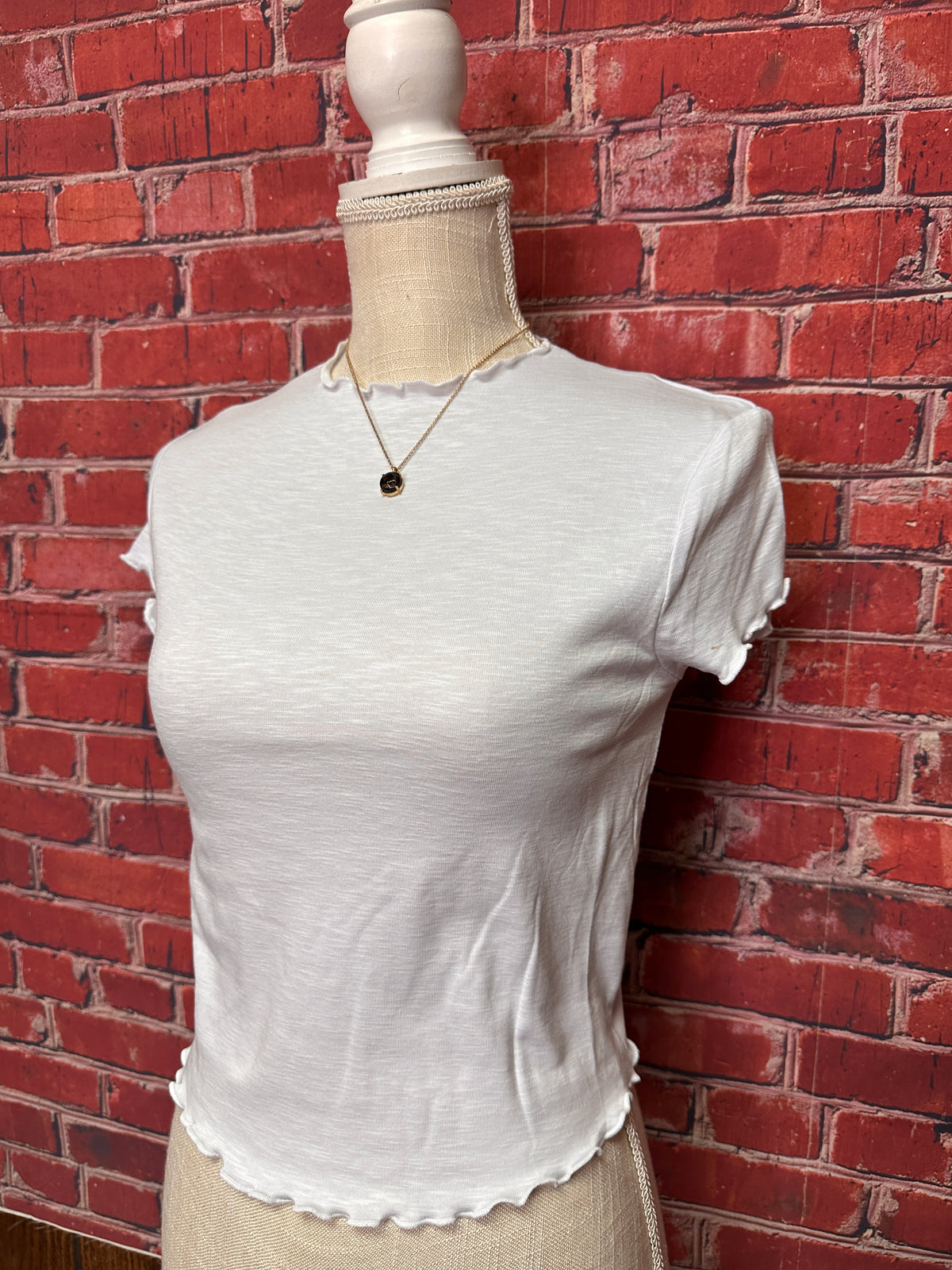 Lizzy Lettuce Trim Cropped Tee - White