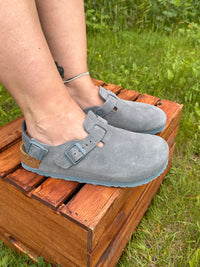 Birkenstock Tokio Suede Clogs - Basalt Gray (Medium/Narrow)