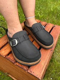 Birkenstock Buckley Oiled Leather Clogs - Black (Regular/Wide)