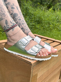 Birkenstock Arizona Soft Footbed Sandals - Metallic Silver (Medium/Narrow)