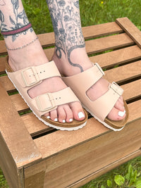 Birkenstock Arizona Birko-Flor Sandals - New Beige (Medium/Narrow)