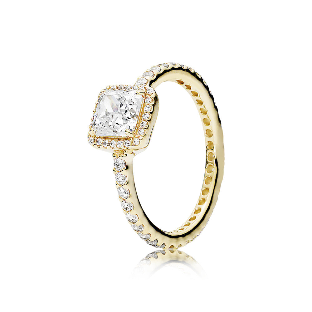 Square 14k gold ring with clear cubic zirconia size 9/60